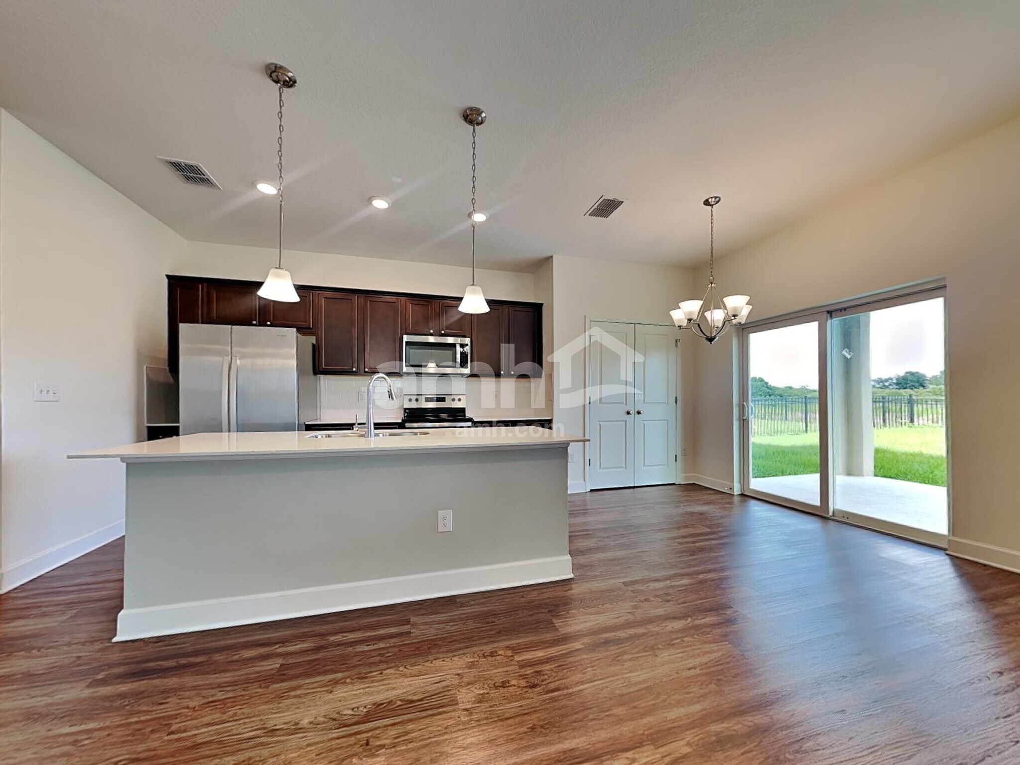 Building Photo - 1017 Walden Pond Dr