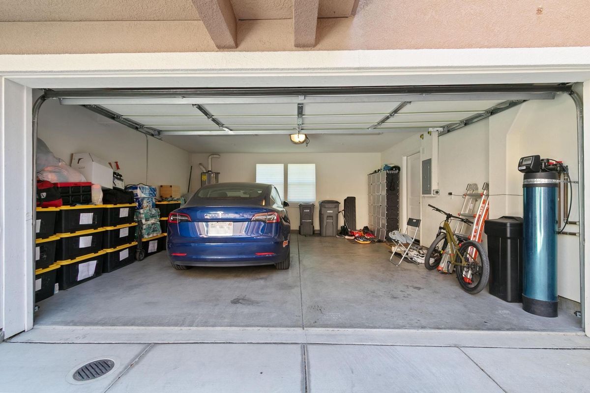 Building Photo - 3655 Branding Iron Pl