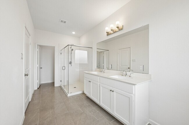 Building Photo - 7818 Palm Glade Dr