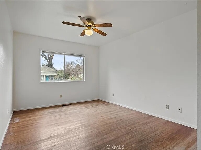 Building Photo - 403 Ash St