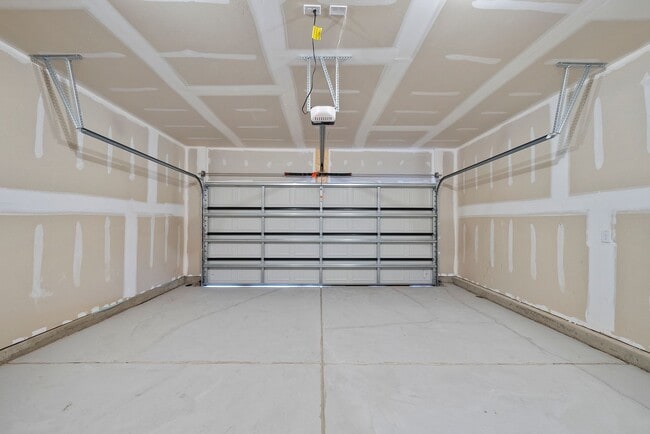 Building Photo - Convenient New Construction Townhome in Durham - Easy commute to RTP, Brier Creek, Airport