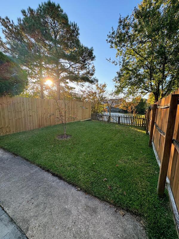 Building Photo - 1363 Battleford Dr