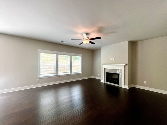 Building Photo - *MOVE IN SPECIAL 50% OFF FIRST MONTH'S RENT* 4 BR/2.5 BA New Construction with Attached Garage in...