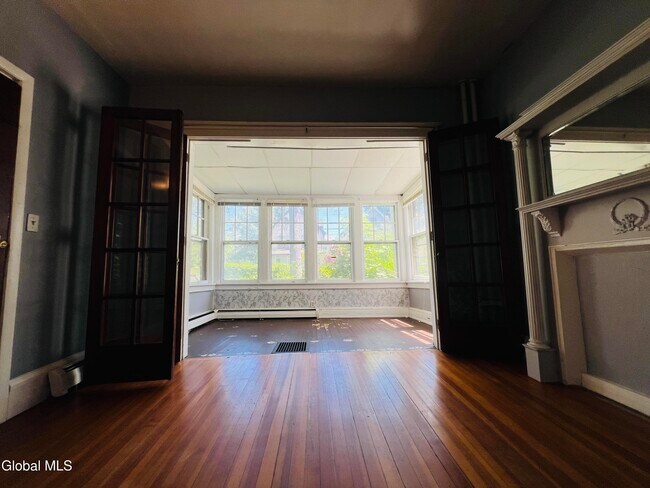 Building Photo - 57 S Main Ave