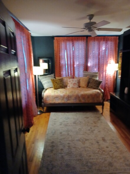 Building Photo - 503 E Call St