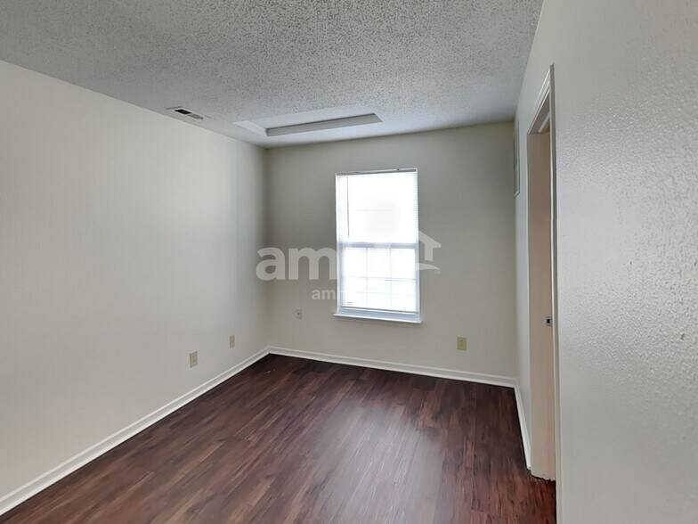 Building Photo - 9414 W Stargazer Dr