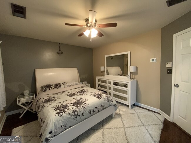 Building Photo - 4734 Autumn Rose Trail