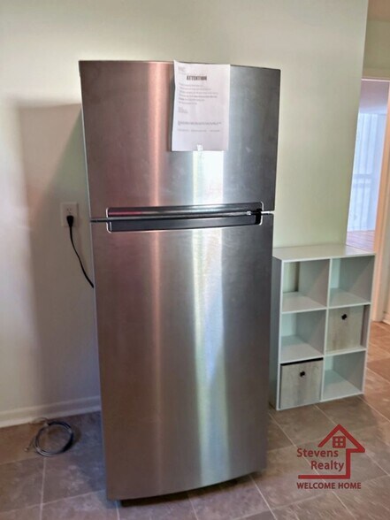 Building Photo - 1231 Helena Dr