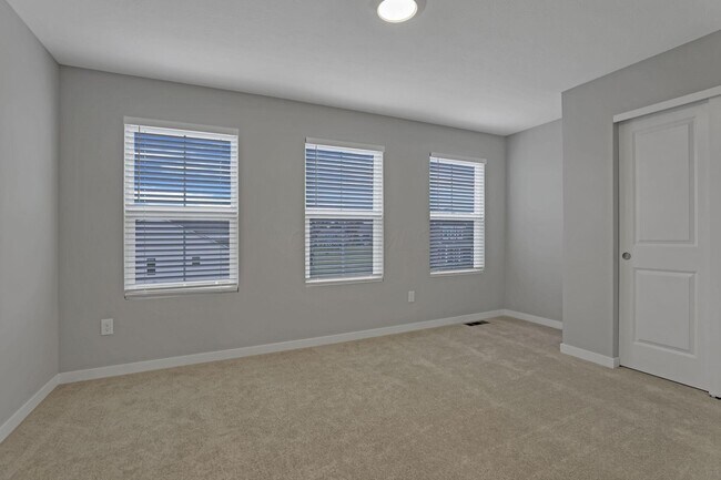 Building Photo - 3832 Old Glory Lp