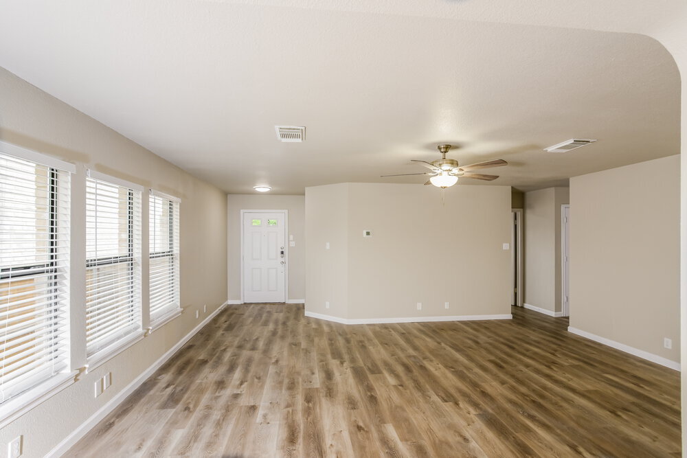 Building Photo - 9124 Gambier Dr