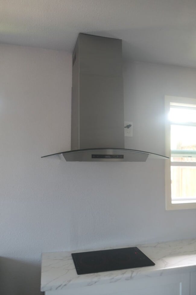 Building Photo - Studio Apartment Available. Watsonville, C...