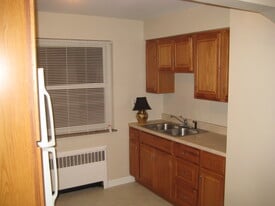 Building Photo - 1604 Sutton Ave