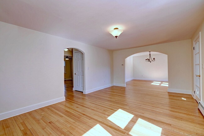 Building Photo - 153 2nd Ave