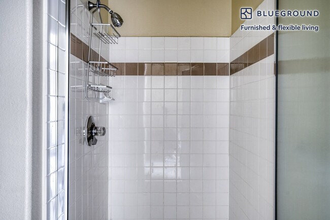 Building Photo - 39370 Civic Center Dr