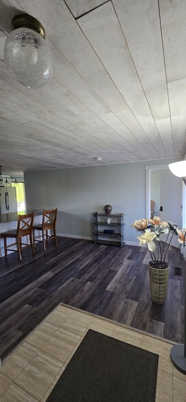 Enter into a large living space with shared kitchen - 7621 46th Pl W