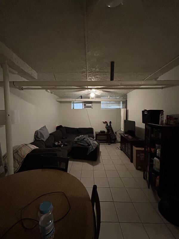 Building Photo - 632 Howard Pl