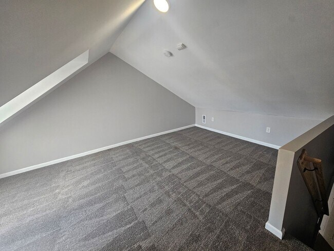 Building Photo - 46 N Hartley St