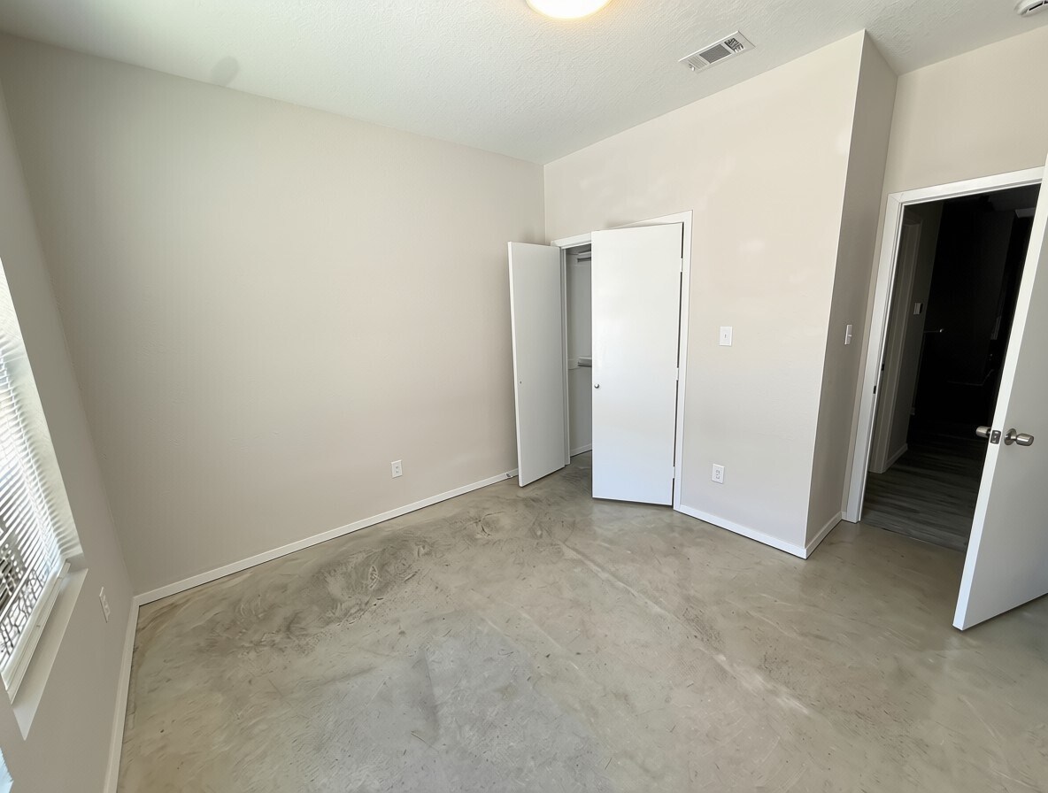 Building Photo - 221 San Angelo Ave
