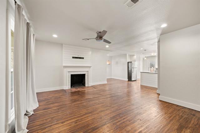 Building Photo - 3809 Carolyn Rd