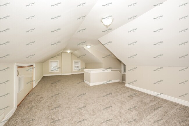 Building Photo - 3353 Berkeley Rd