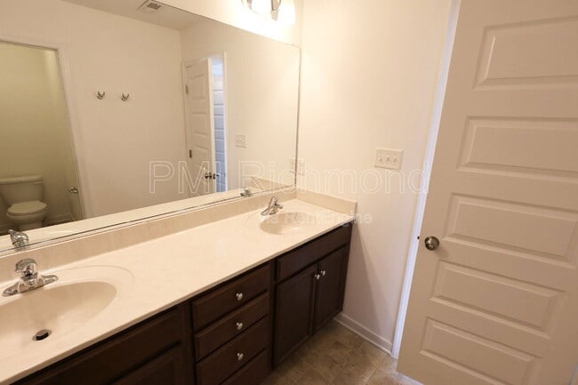 Building Photo - 12005 Rubystone Dr