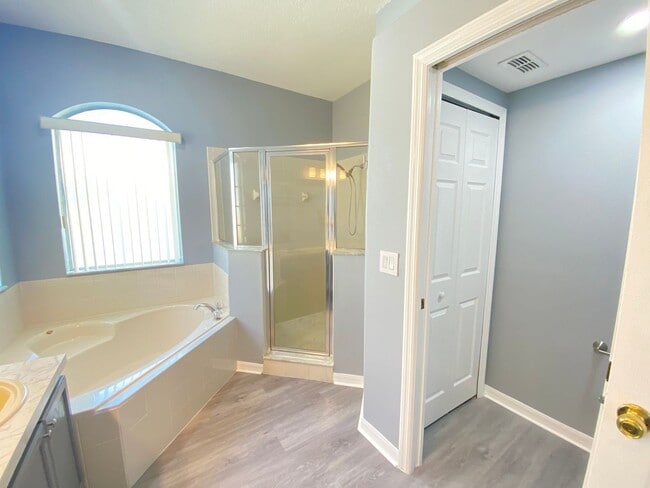 Building Photo - 13431 Meadow Bay Loop