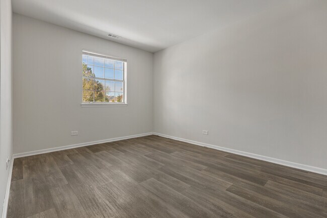 Building Photo - 96 Gant Cir