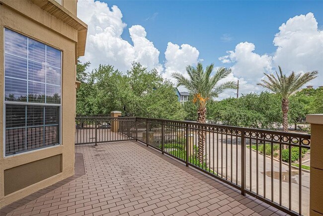 Building Photo - 7575 Kirby Dr