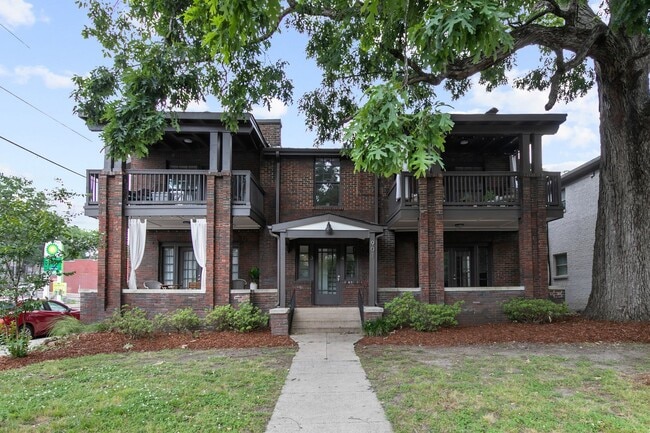 Interior Photo - Greenview Apartments - Forest Park