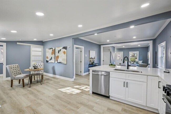 Building Photo - 1504 Hardin Ave