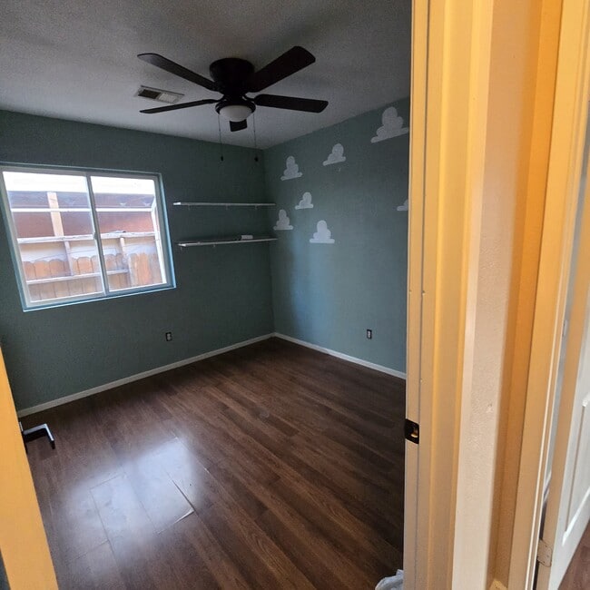 Building Photo - 2219 Camino Dr