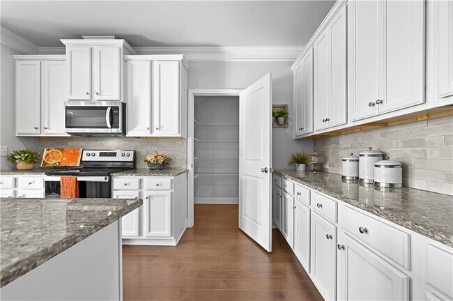 Building Photo - 3229 Weyhill Trl