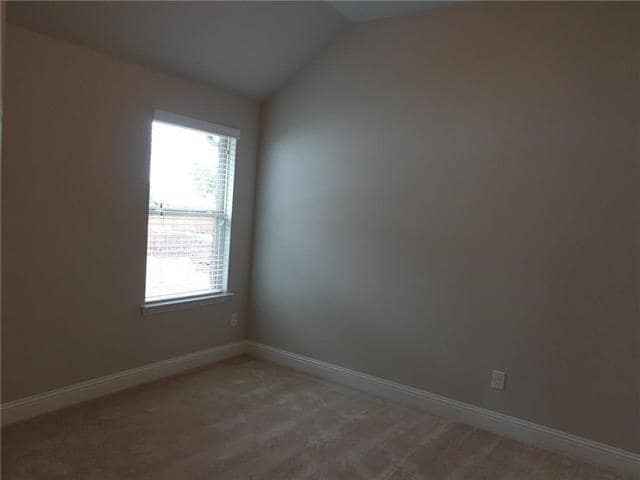 Building Photo - 5105 Rosewood Ln