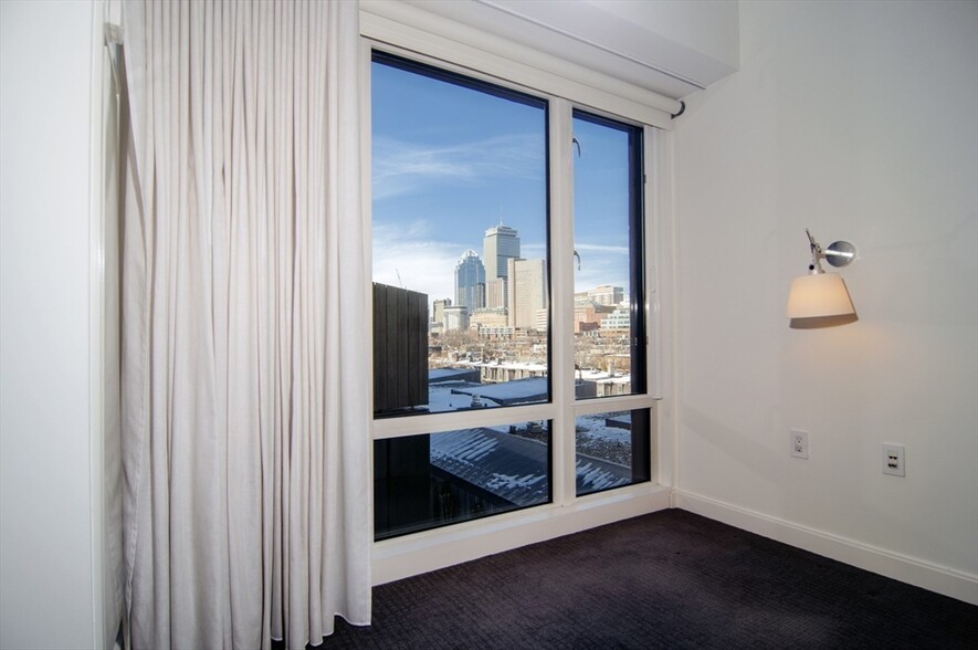 Building Photo - 505 Tremont St
