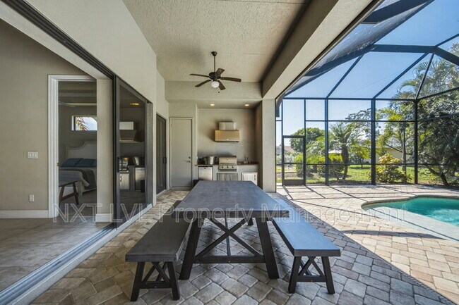 Building Photo - 1406 Cape Coral Pkwy W