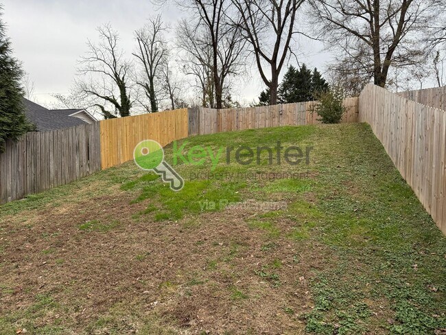 Building Photo - 904 Tremont St