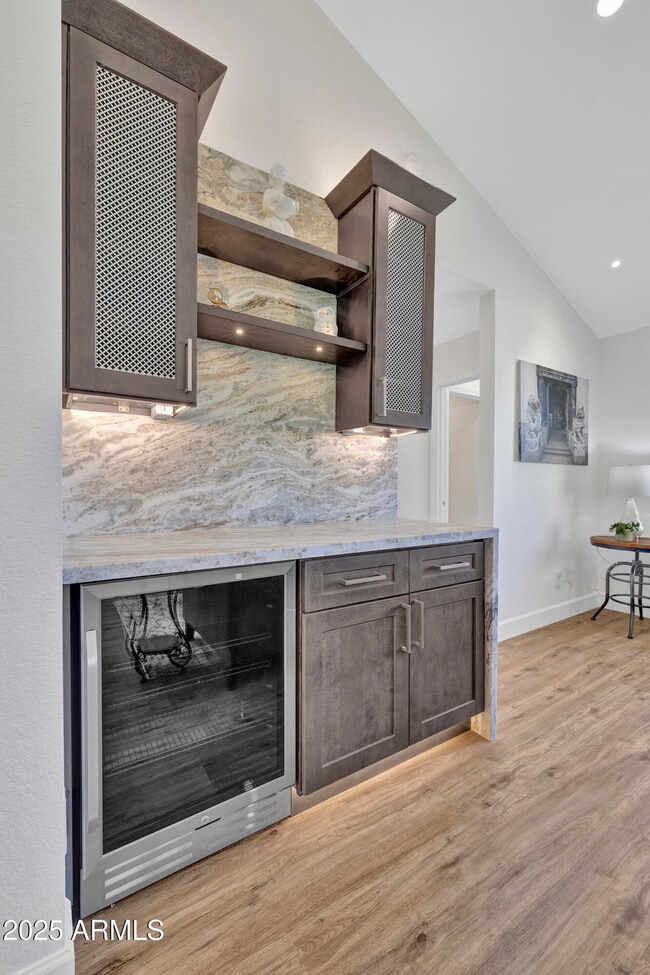 Building Photo - 1362 E Wickieup Ln