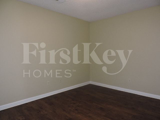Building Photo - 4344 Cleopatra Dr