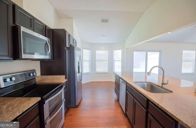 Building Photo - 105 Juliana Pl