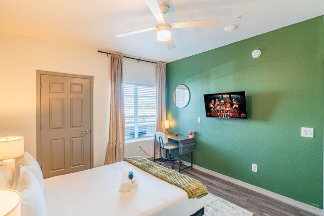 Building Photo - 9600 W Georgia Ave