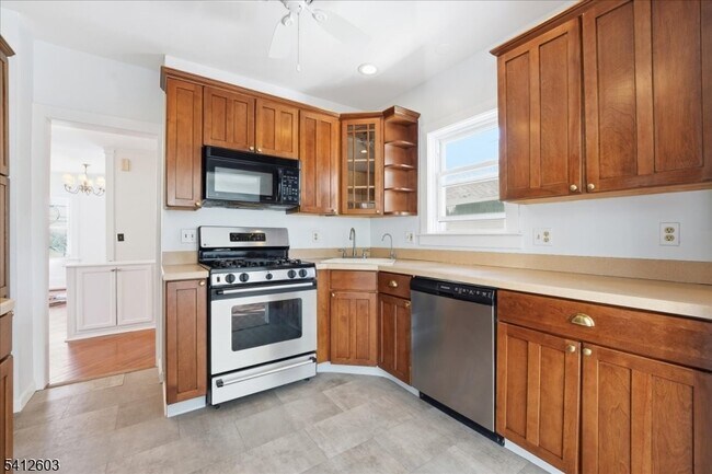 Building Photo - 30 Central Ave