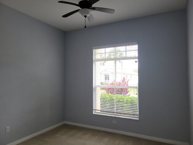 2nd br - 9358 Palm Island Cir