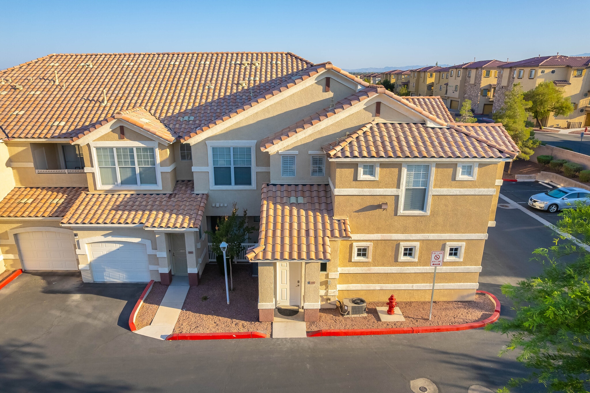 Building Photo - 5855 Valley Dr
