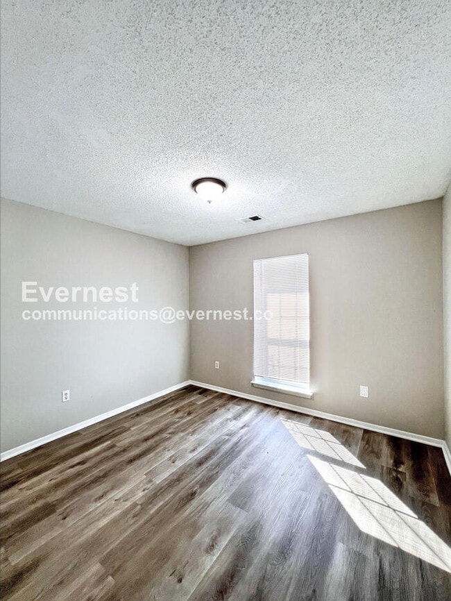 Building Photo - 7594 Iris Dr