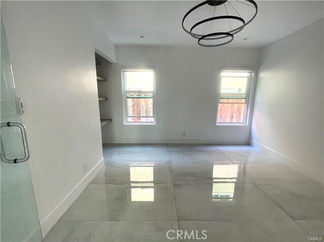 Building Photo - 1 Tamizar