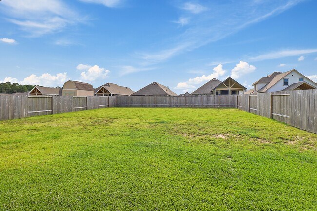 Building Photo - 127 Walnut Hl Ct