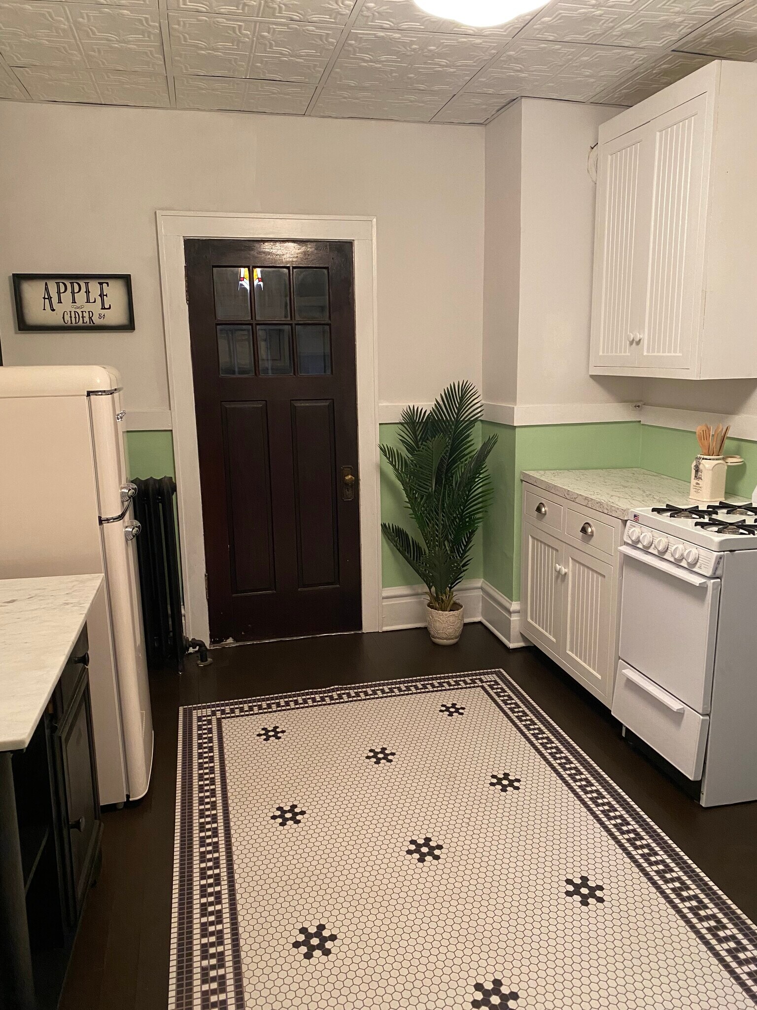 Building Photo - 301 Bingham Ave