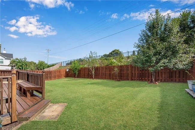 Building Photo - 6035 Beaver Ridge Dr