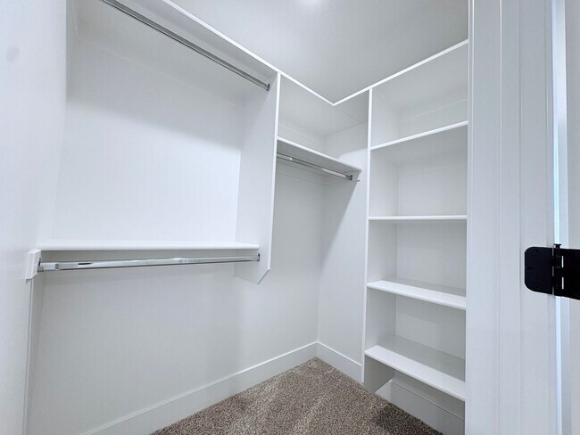 Building Photo - FREE: WiFi, Lawn care and Water softener!!