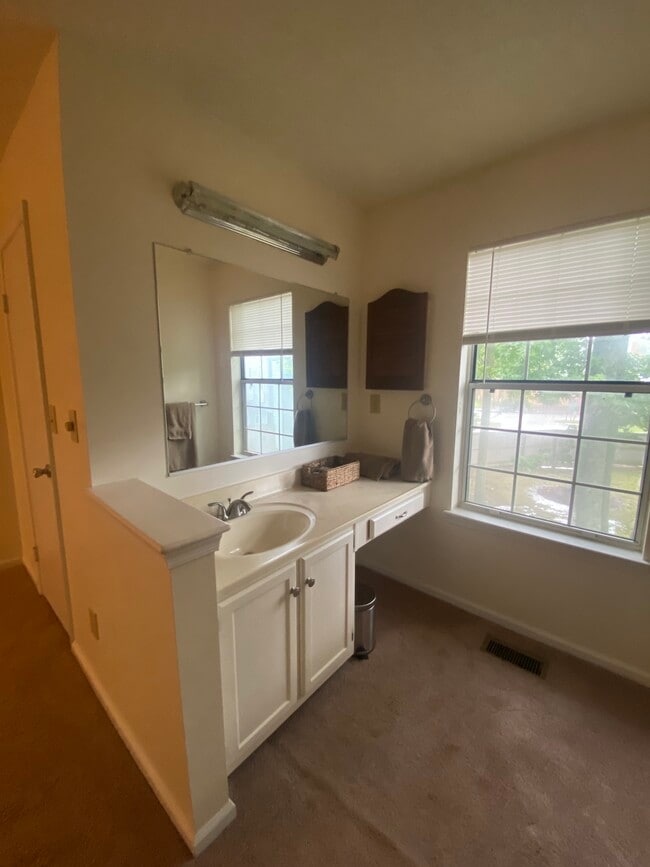 Building Photo - 2307 Dorian Ct